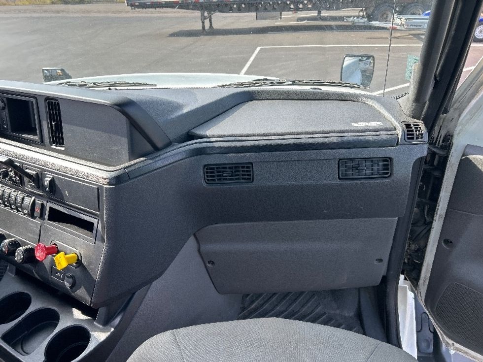 Day Cab Tractor-Heavy Duty Tractors-International-2020-RH613-Torrance-CA-275,647\n\t\tmiles-$ 21,500 - Image 13
