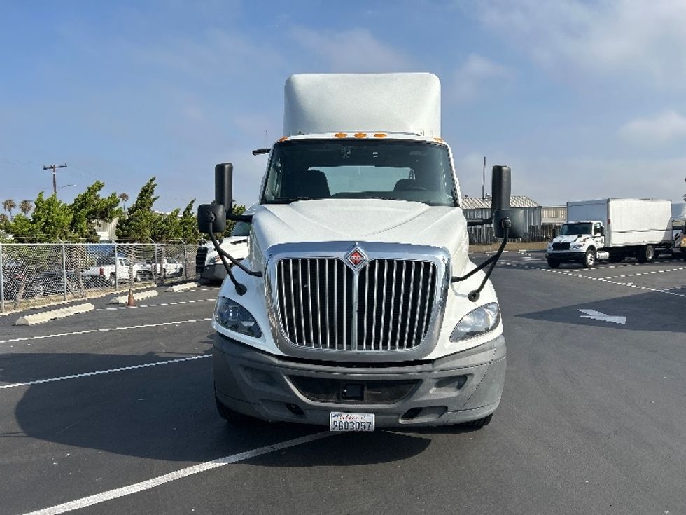 Day Cab Tractor-Heavy Duty Tractors-International-2020-RH613-Torrance-CA-275,647\n\t\tmiles-$ 21,500 - Image 2