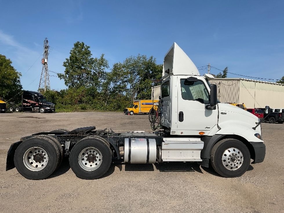 Day Cab Tractor-Heavy Duty Tractors-International-2020-RH613-Walker-MI-328,145\n\t\tmiles-$ 29,500 - Image 8