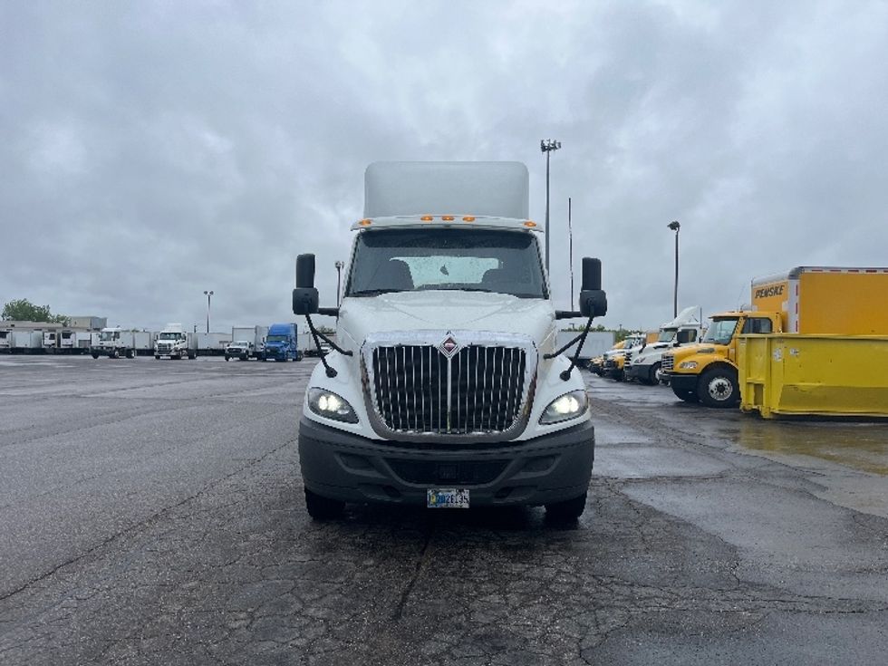 Day Cab Tractor-Heavy Duty Tractors-International-2020-RH613-Warren-MI-334,966\n\t\tmiles-$ 28,250 - Image 2