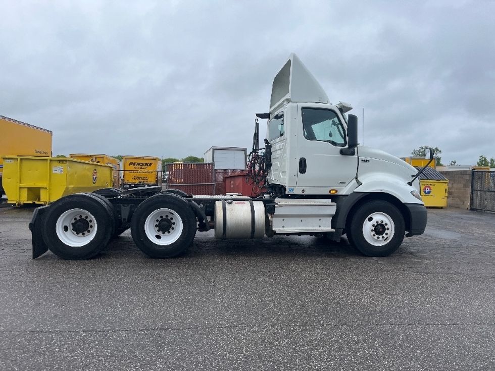 Day Cab Tractor-Heavy Duty Tractors-International-2020-RH613-Warren-MI-334,966\n\t\tmiles-$ 28,250 - Image 8