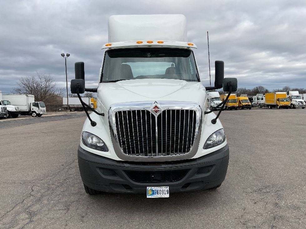 Day Cab Tractor-Heavy Duty Tractors-International-2020-RH613-Warren-MI-434,371\n\t\tmiles-$ 26,250 - Image 2