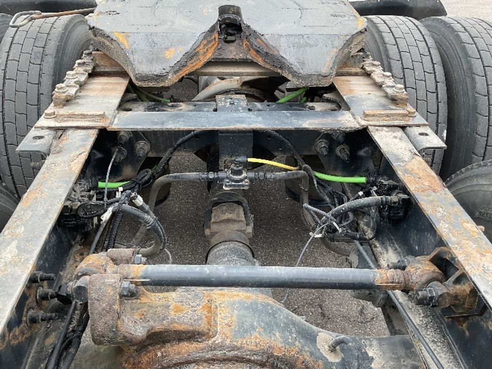 Day Cab Tractor-Heavy Duty Tractors-International-2020-RH613-Warren-MI-434,371\n\t\tmiles-$ 26,250 - Image 6