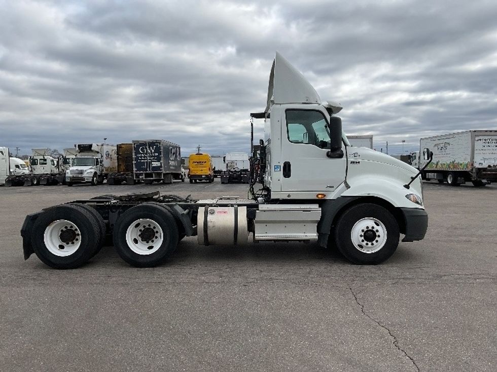 Day Cab Tractor-Heavy Duty Tractors-International-2020-RH613-Warren-MI-434,371\n\t\tmiles-$ 26,250 - Image 8