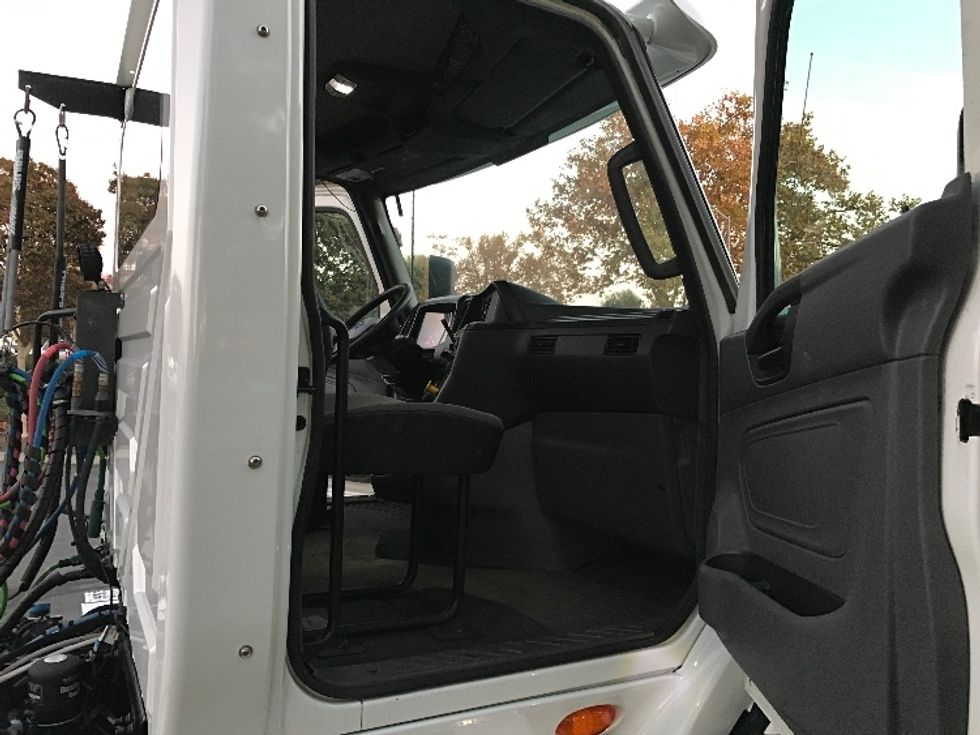 Day Cab Tractor-Heavy Duty Tractors-International-2020-RH613-West Sacramento-CA-226,500\n\t\tmiles-$ 26,500 - Image 12