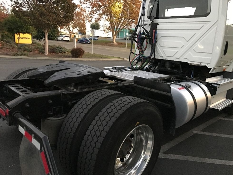 Day Cab Tractor-Heavy Duty Tractors-International-2020-RH613-West Sacramento-CA-226,500\n\t\tmiles-$ 26,500 - Image 18