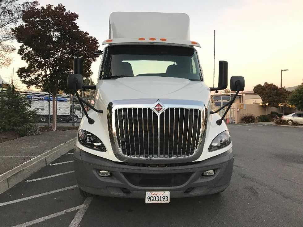 Day Cab Tractor-Heavy Duty Tractors-International-2020-RH613-West Sacramento-CA-226,500\n\t\tmiles-$ 26,500 - Image 2