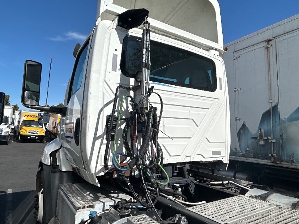 Day Cab Tractor-Heavy Duty Tractors-International-2020-RH613-West Sacramento-CA-291,733\n\t\tmiles-$ 22,500 - Image 16