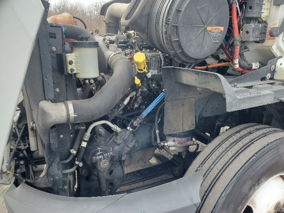 Day Cab Tractor-Heavy Duty Tractors-International-2020-RH613-White Deer-PA-104,559\n\t\tmiles-$ 17,250 - Image 16