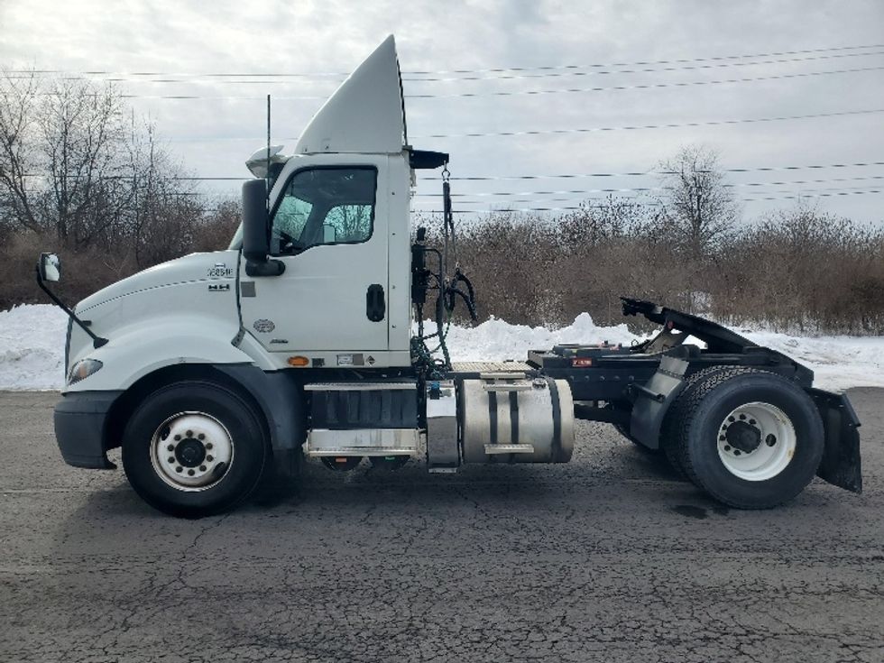 Day Cab Tractor-Heavy Duty Tractors-International-2020-RH613-White Deer-PA-104,559\n\t\tmiles-$ 17,250 - Image 4