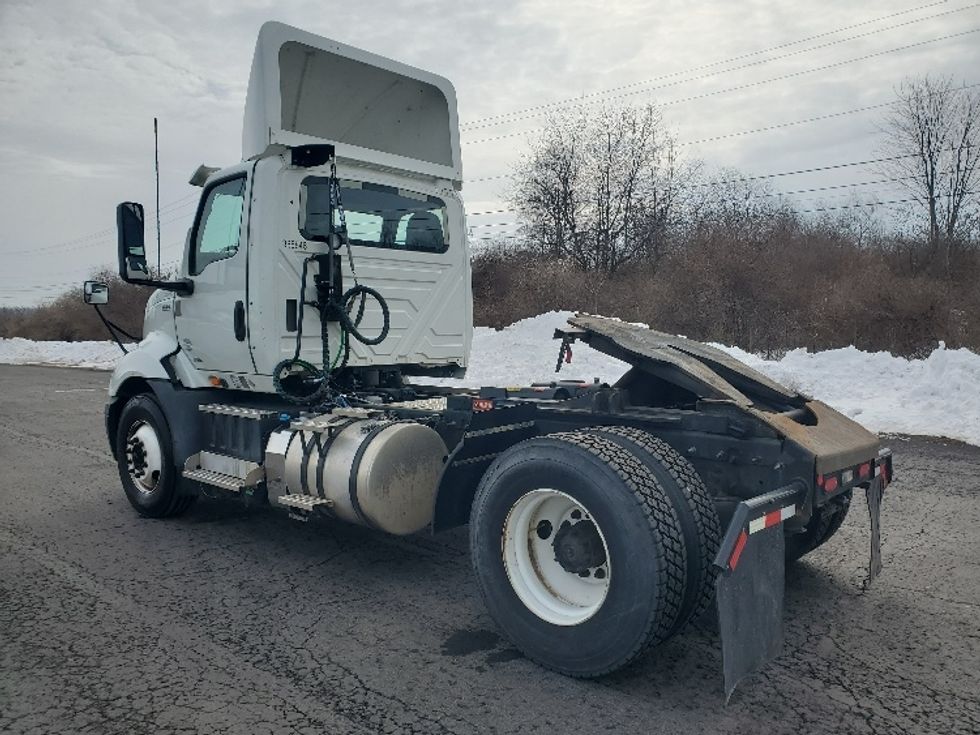 Day Cab Tractor-Heavy Duty Tractors-International-2020-RH613-White Deer-PA-104,559\n\t\tmiles-$ 17,250 - Image 5