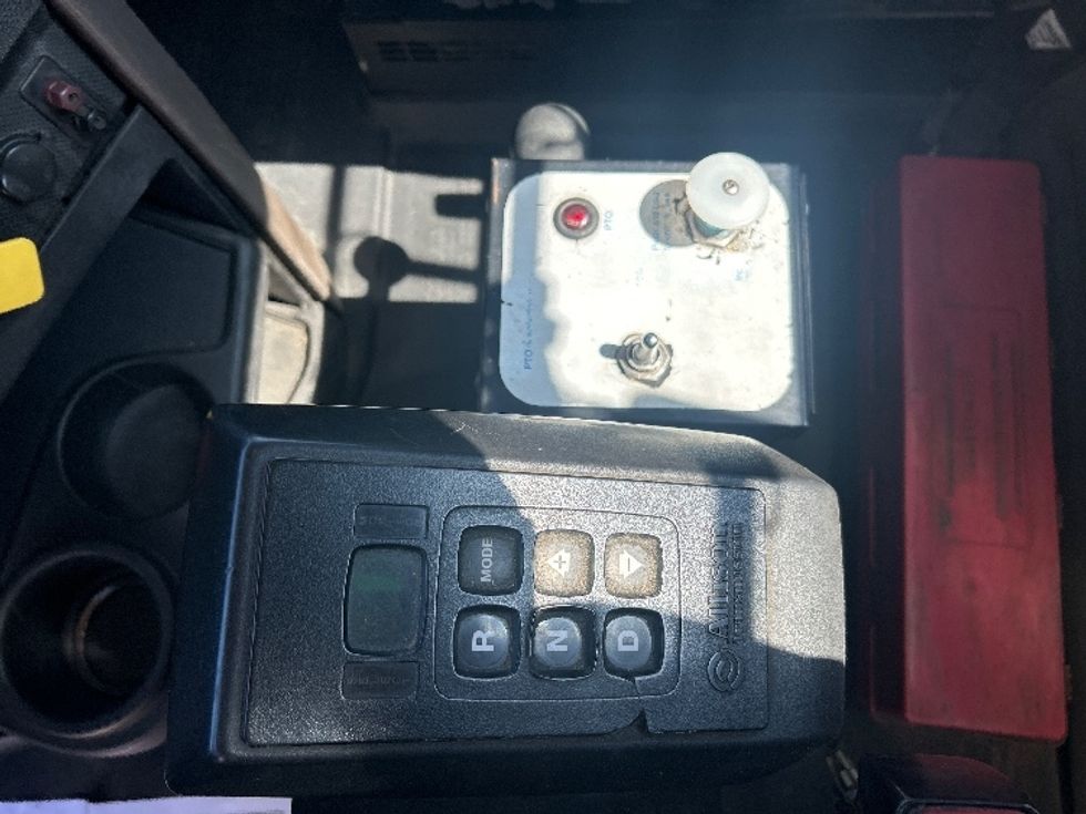 Day Cab Tractor-Heavy Duty Tractors-International-2021-HX615-Kalamazoo-MI-60,424\n\t\tmiles-$ 66,000 - Image 17