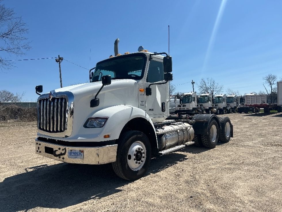Day Cab Tractor-Heavy Duty Tractors-International-2021-HX615-Kalamazoo-MI-60,424\n\t\tmiles-$ 66,000 - Image 3