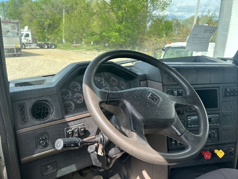 Day Cab Tractor-Heavy Duty Tractors-International-2021-HX615-Kalamazoo-MI-73,591\n\t\tmiles-$ 70,500 - Image 10