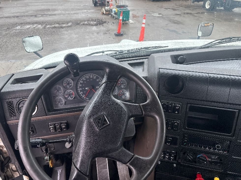 Day Cab Tractor-Heavy Duty Tractors-International-2021-HX615-Lansing-MI-60,703\n\t\tmiles-$ 68,000 - Image 11