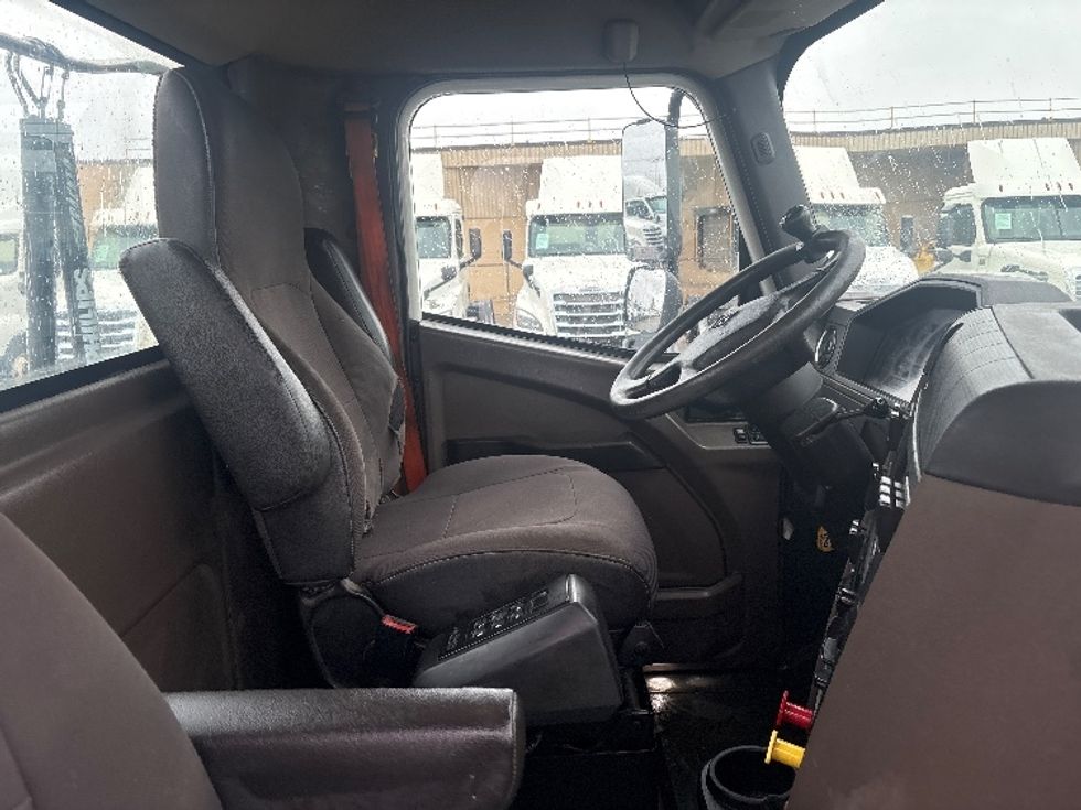 Day Cab Tractor-Heavy Duty Tractors-International-2021-HX615-Lansing-MI-60,703\n\t\tmiles-$ 68,000 - Image 14