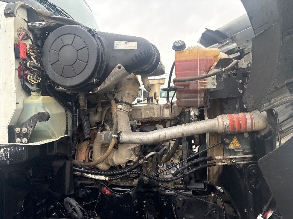 Day Cab Tractor-Heavy Duty Tractors-International-2021-HX615-Lansing-MI-60,703\n\t\tmiles-$ 68,000 - Image 15