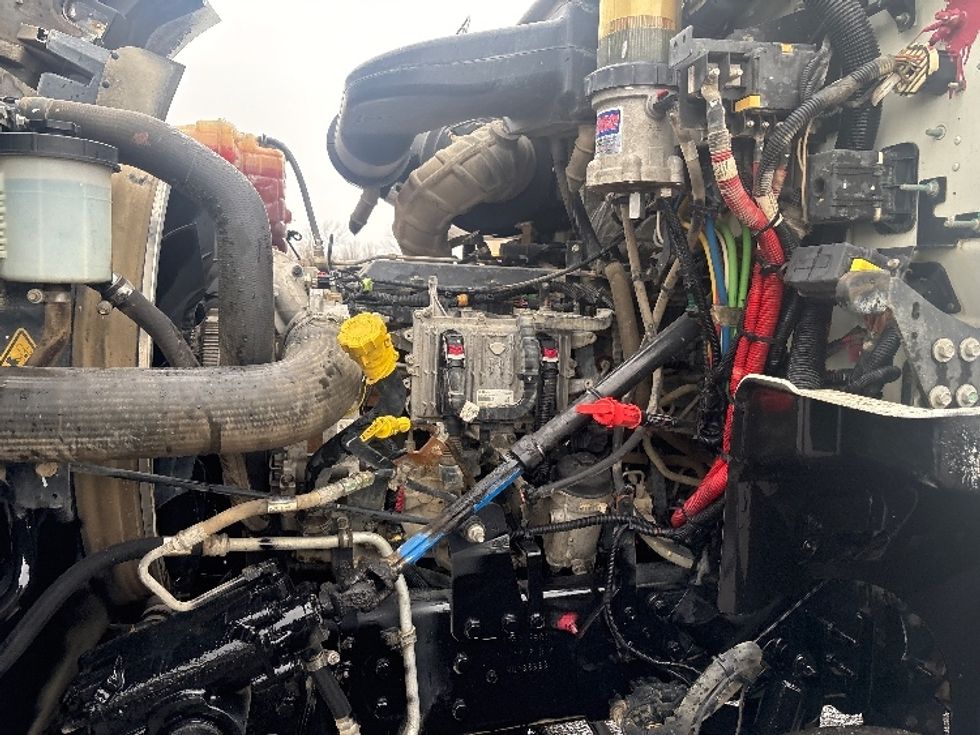 Day Cab Tractor-Heavy Duty Tractors-International-2021-HX615-Lansing-MI-60,703\n\t\tmiles-$ 68,000 - Image 16