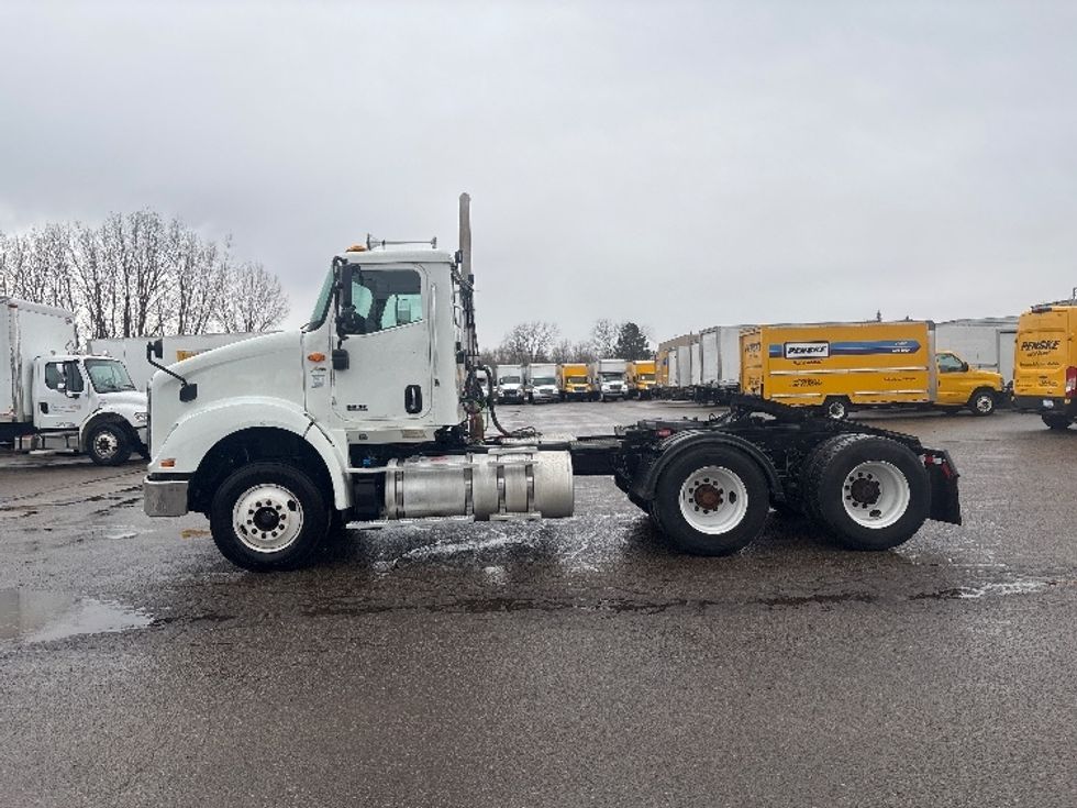 Day Cab Tractor-Heavy Duty Tractors-International-2021-HX615-Lansing-MI-60,703\n\t\tmiles-$ 68,000 - Image 4