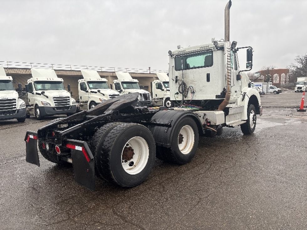 Day Cab Tractor-Heavy Duty Tractors-International-2021-HX615-Lansing-MI-60,703\n\t\tmiles-$ 68,000 - Image 7