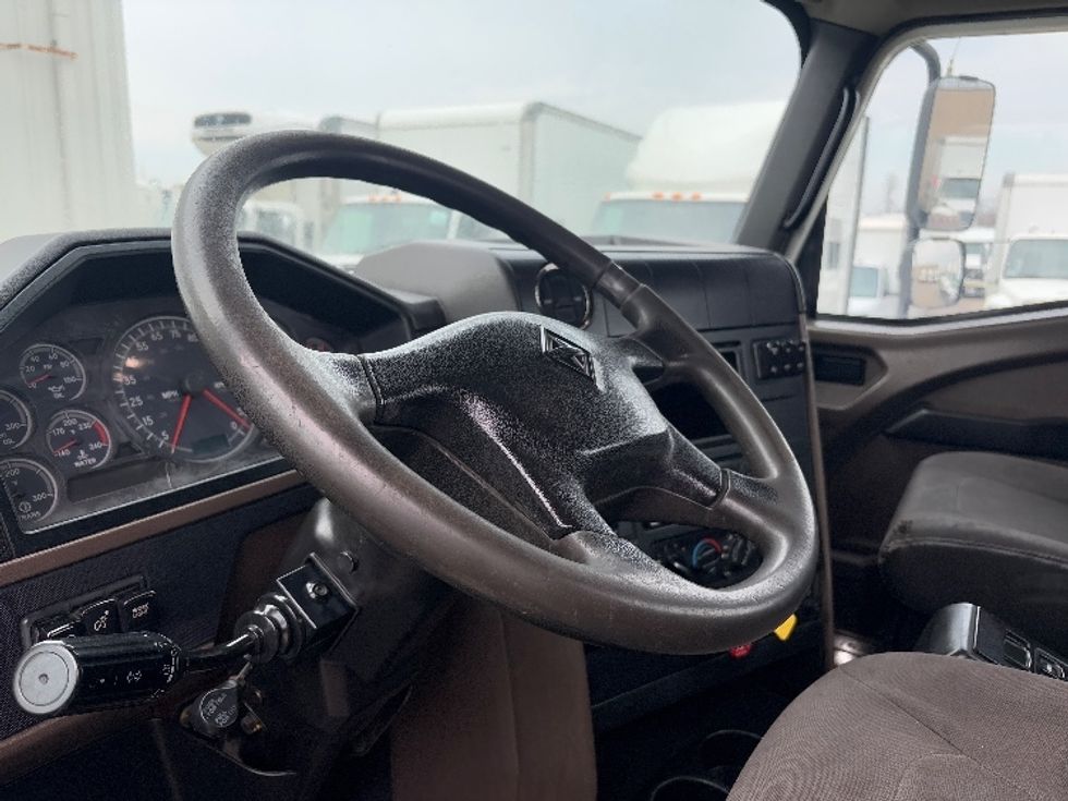 Day Cab Tractor-Heavy Duty Tractors-International-2021-HX615-Lansing-MI-74,501\n\t\tmiles-$ 56,500 - Image 10