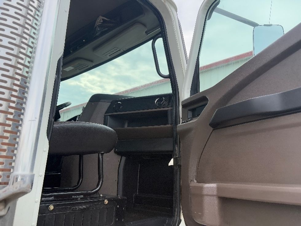 Day Cab Tractor-Heavy Duty Tractors-International-2021-HX615-Lansing-MI-74,501\n\t\tmiles-$ 56,500 - Image 12