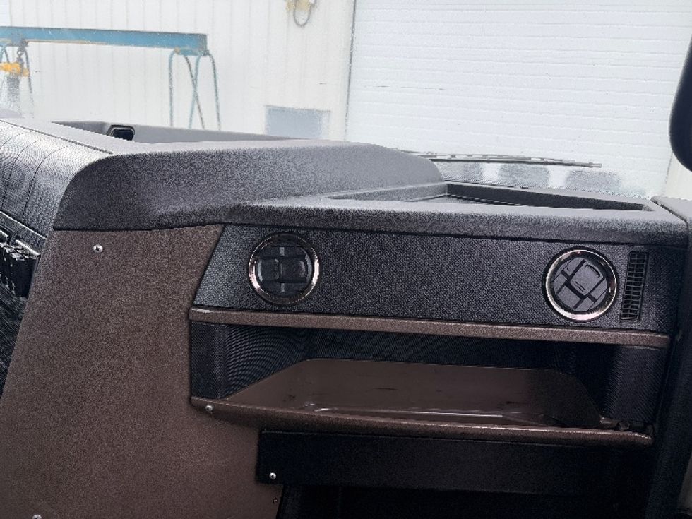 Day Cab Tractor-Heavy Duty Tractors-International-2021-HX615-Lansing-MI-74,501\n\t\tmiles-$ 56,500 - Image 13