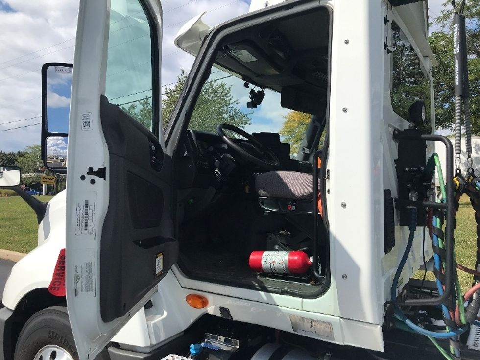 Day Cab Tractor-Heavy Duty Tractors-International-2021-LT625-Allentown-PA-313,057\n\t\tmiles-$ 39,750 - Image 9