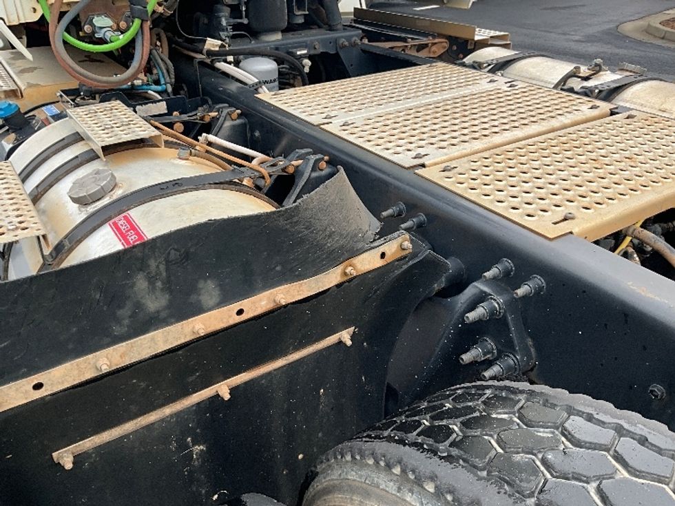 Day Cab Tractor-Heavy Duty Tractors-International-2021-LT625-Atlanta (Forest Park)-GA-106,310\n\t\tmiles-$ 37,750 - Image 17