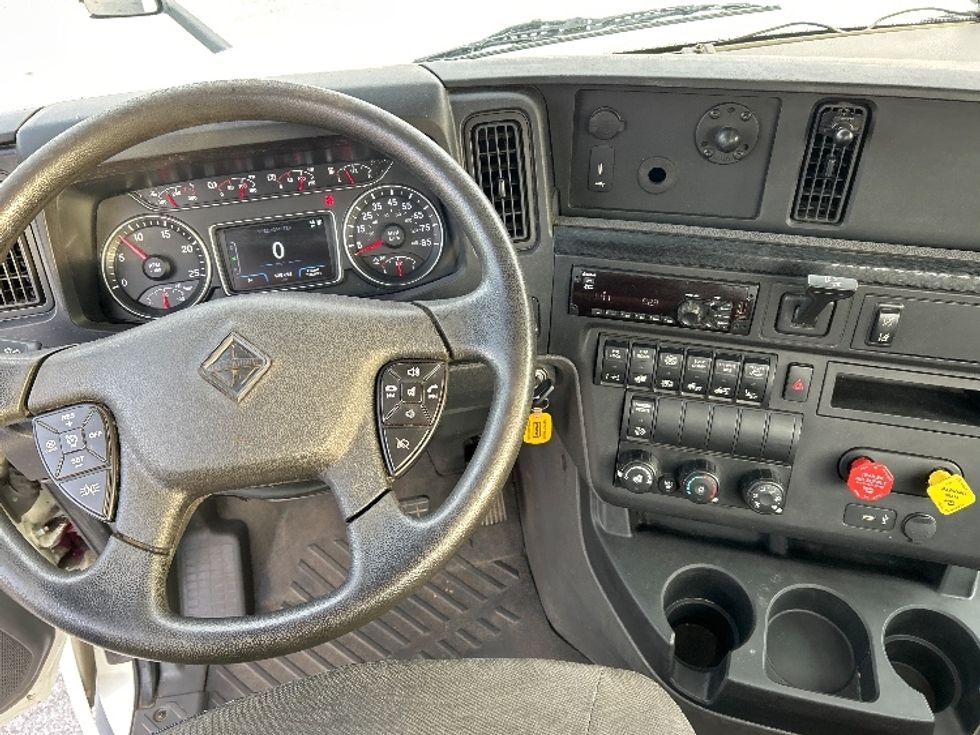 Day Cab Tractor-Heavy Duty Tractors-International-2021-LT625-Blountville-TN-135,968\n\t\tmiles-$ 45,500 - Image 11