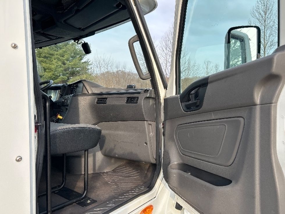 Day Cab Tractor-Heavy Duty Tractors-International-2021-LT625-Blountville-TN-135,968\n\t\tmiles-$ 45,500 - Image 12