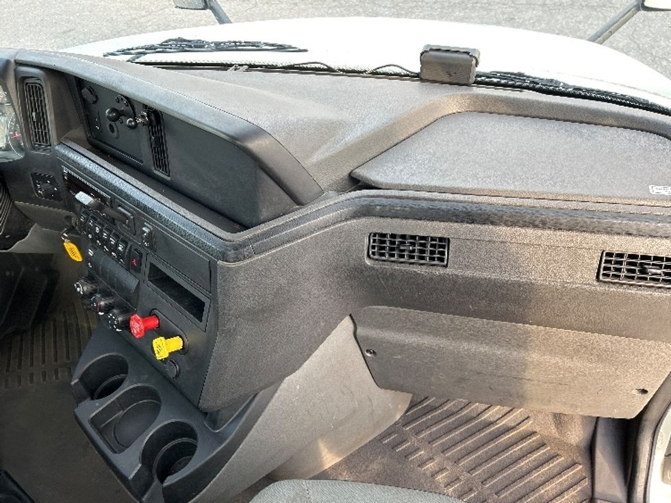 Day Cab Tractor-Heavy Duty Tractors-International-2021-LT625-Blountville-TN-135,968\n\t\tmiles-$ 45,500 - Image 13