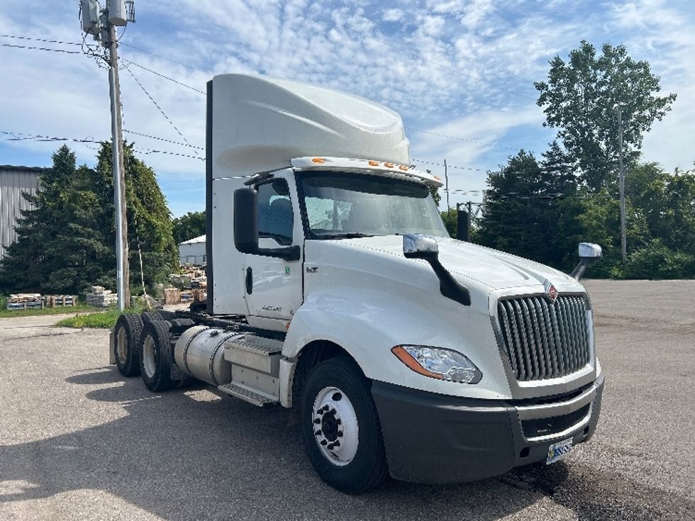 Day Cab Tractor-Heavy Duty Tractors-International-2021-LT625-Comstock Park-MI-439,083\n\t\tmiles-$ 52,500 - Image 1