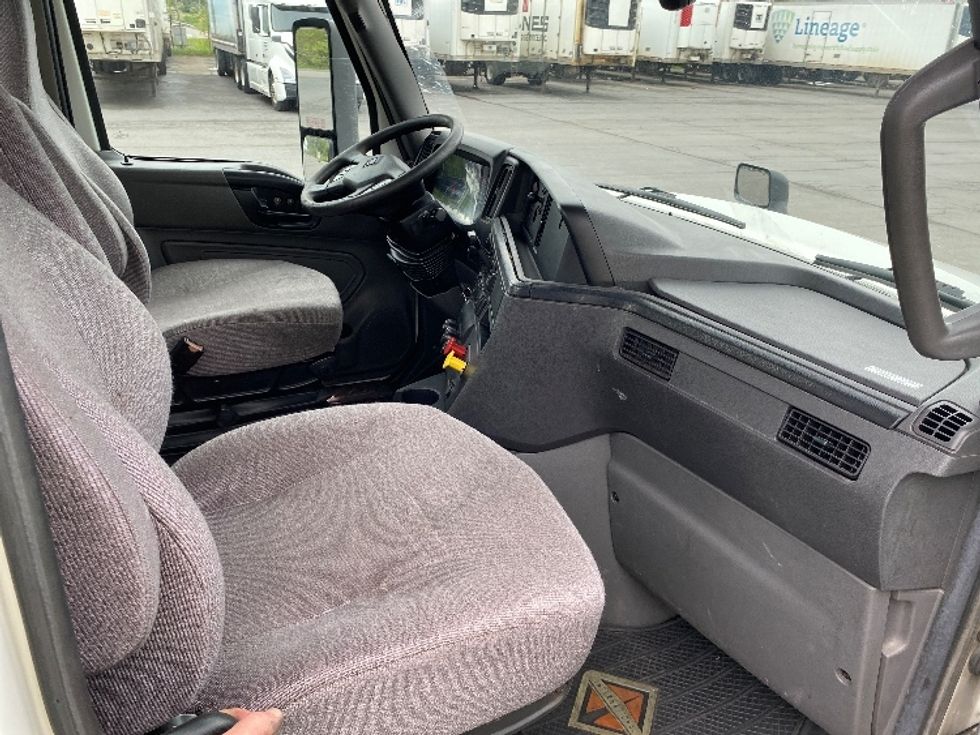 Day Cab Tractor-Heavy Duty Tractors-International-2021-LT625-Conklin-NY-441,354\n\t\tmiles-$ 40,250 - Image 5