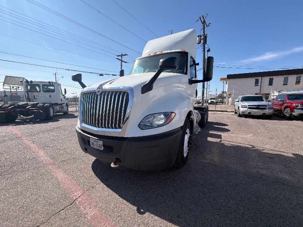 Day Cab Tractor-Heavy Duty Tractors-International-2021-LT625-Dallas-TX-167,999\n\t\tmiles-$ 45,500 - Image 3