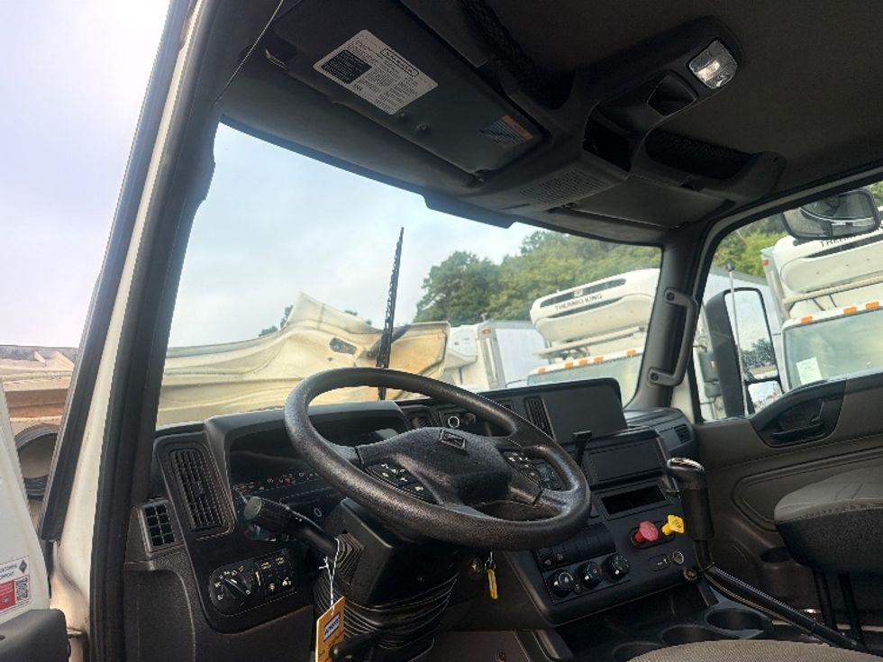 Day Cab Tractor-Heavy Duty Tractors-International-2021-LT625-Forest Park-GA-102,170\n\t\tmiles-$ 35,500 - Image 10