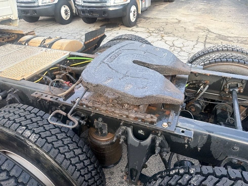 Day Cab Tractor-Heavy Duty Tractors-International-2021-LT625-Forest Park-GA-102,170\n\t\tmiles-$ 35,500 - Image 16