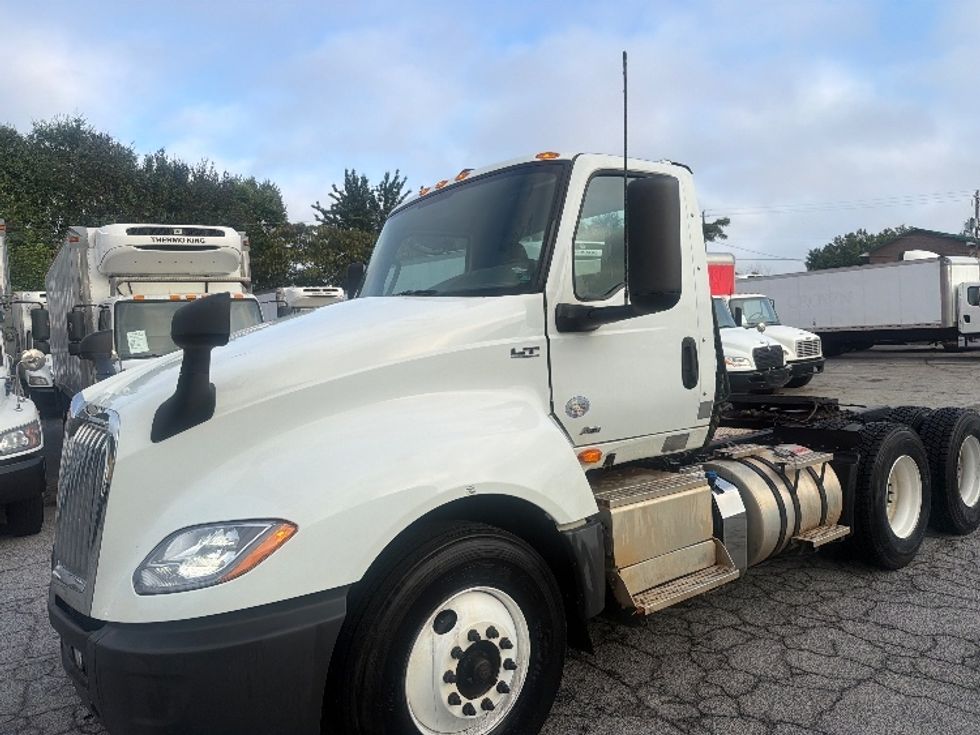 Day Cab Tractor-Heavy Duty Tractors-International-2021-LT625-Forest Park-GA-102,170\n\t\tmiles-$ 35,500 - Image 3