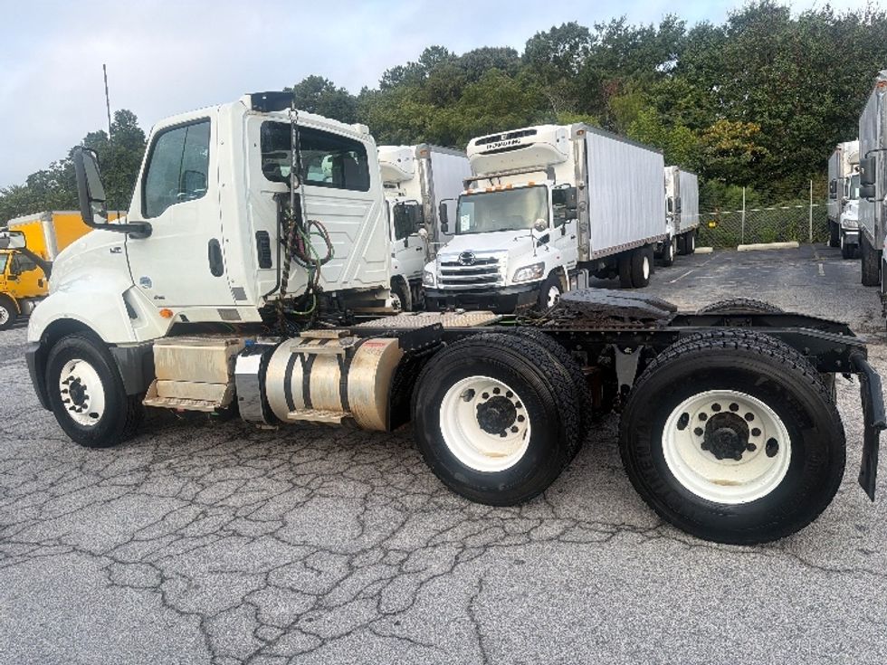 Day Cab Tractor-Heavy Duty Tractors-International-2021-LT625-Forest Park-GA-102,170\n\t\tmiles-$ 35,500 - Image 5