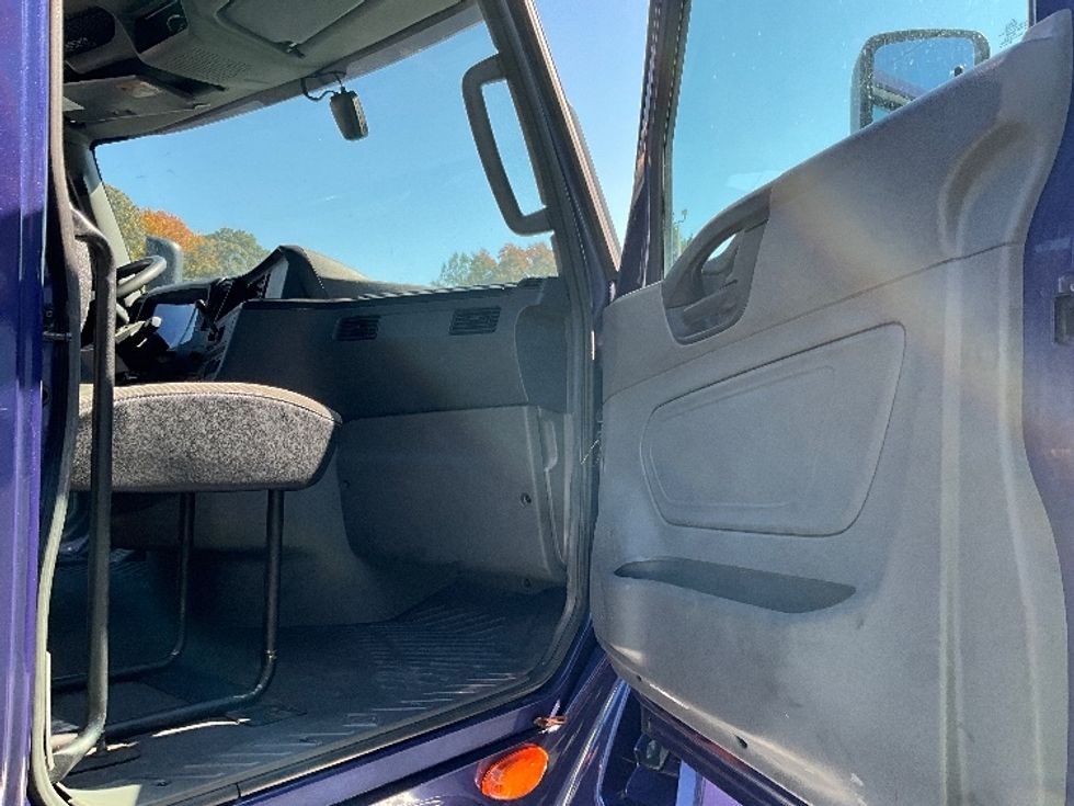 Day Cab Tractor-Heavy Duty Tractors-International-2021-LT625-Kennesaw-GA-366,695\n\t\tmiles-$ 30,750 - Image 12