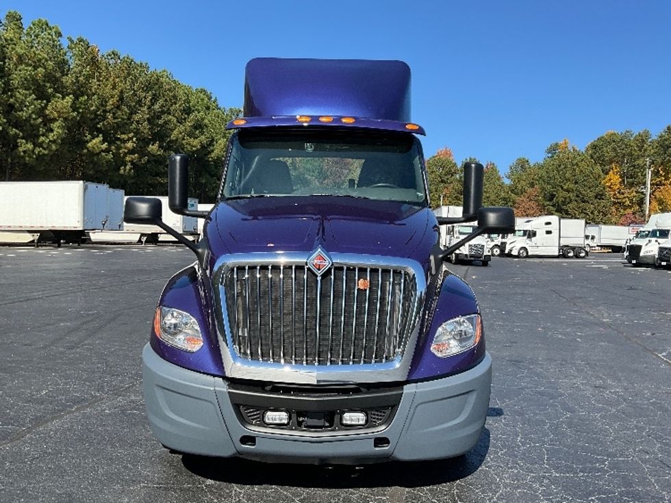 Day Cab Tractor-Heavy Duty Tractors-International-2021-LT625-Kennesaw-GA-366,695\n\t\tmiles-$ 30,750 - Image 2