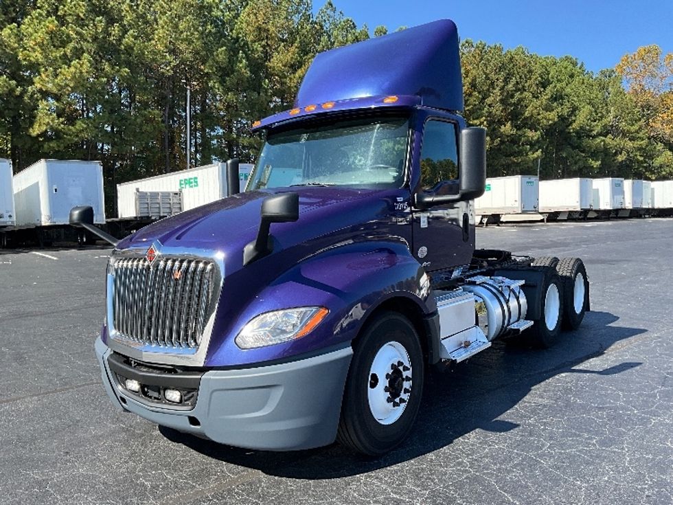 Day Cab Tractor-Heavy Duty Tractors-International-2021-LT625-Kennesaw-GA-366,695\n\t\tmiles-$ 30,750 - Image 3