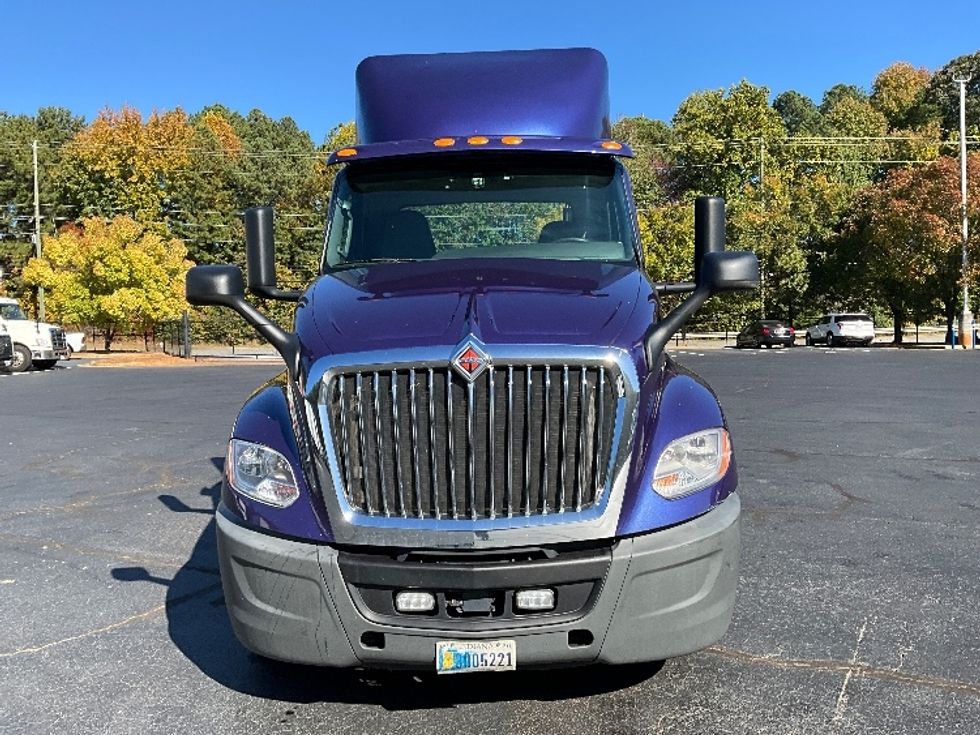 Day Cab Tractor-Heavy Duty Tractors-International-2021-LT625-Kennesaw-GA-375,317\n\t\tmiles-$ 30,000 - Image 2