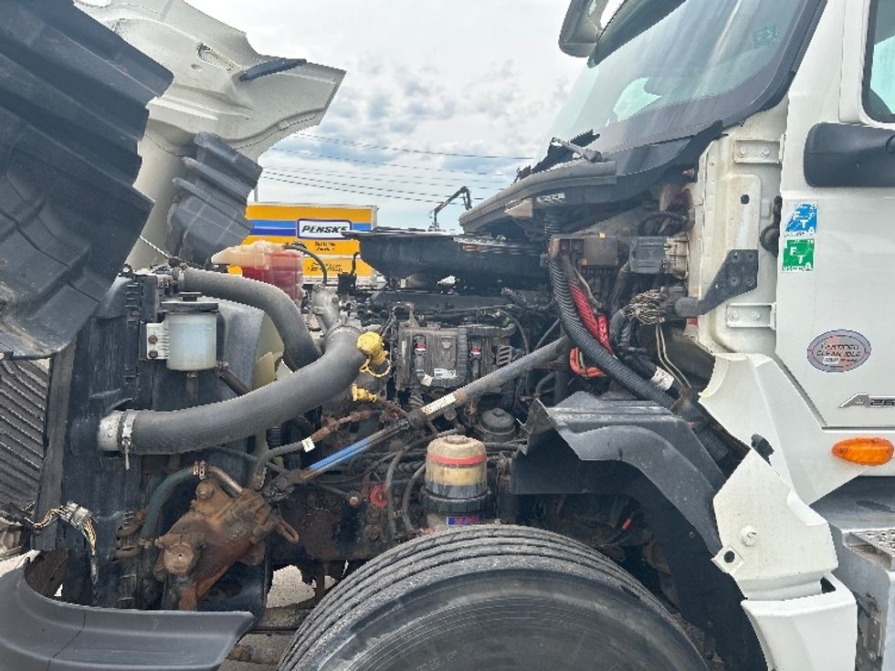 Day Cab Tractor-Heavy Duty Tractors-International-2021-LT625-Moncton-NB-516,427\n\t\tkm-$ 40,250 - Image 16