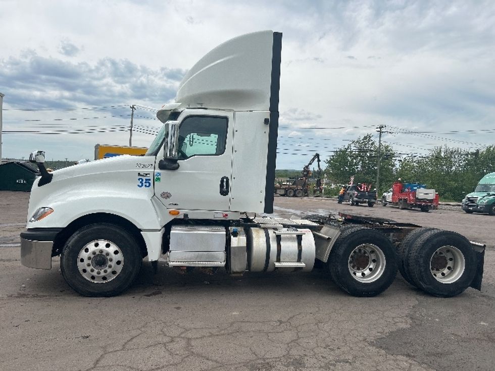 Day Cab Tractor-Heavy Duty Tractors-International-2021-LT625-Moncton-NB-516,427\n\t\tkm-$ 40,250 - Image 4