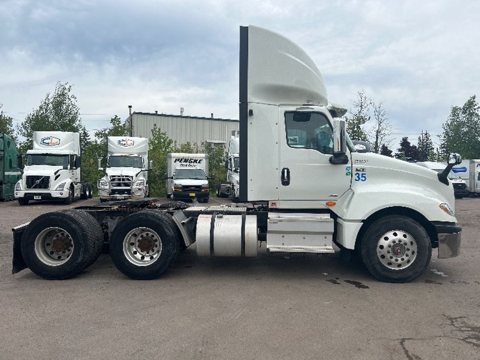 Day Cab Tractor-Heavy Duty Tractors-International-2021-LT625-Moncton-NB-516,427\n\t\tkm-$ 40,250 - Image 8