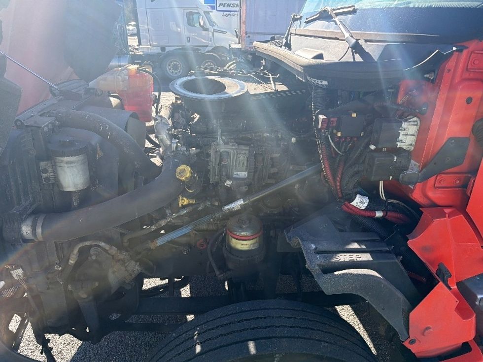 Day Cab Tractor-Heavy Duty Tractors-International-2021-LT625-Montgomery-NY-282,907\n\t\tmiles-$ 29,000 - Image 16