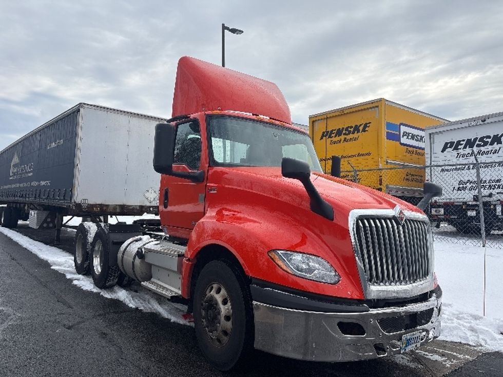 Day Cab Tractor-Heavy Duty Tractors-International-2021-LT625-Montgomery-NY-284,465\n\t\tmiles-$ 29,750 - Image 1