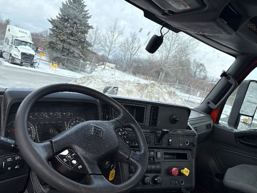 Day Cab Tractor-Heavy Duty Tractors-International-2021-LT625-Montgomery-NY-284,465\n\t\tmiles-$ 29,750 - Image 10