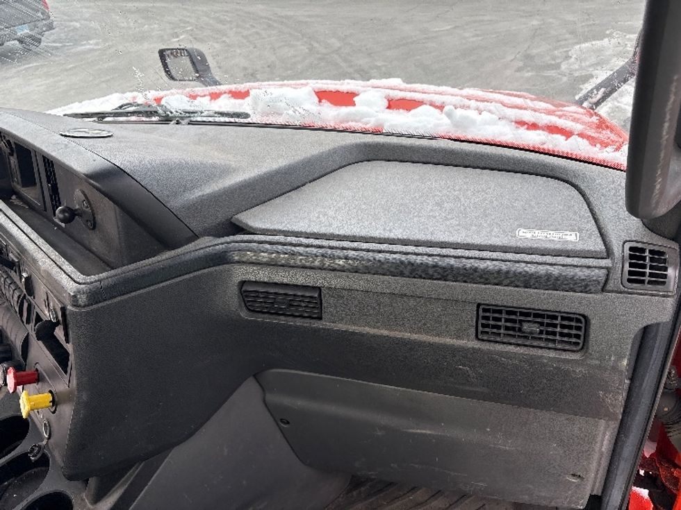 Day Cab Tractor-Heavy Duty Tractors-International-2021-LT625-Montgomery-NY-284,465\n\t\tmiles-$ 29,750 - Image 13